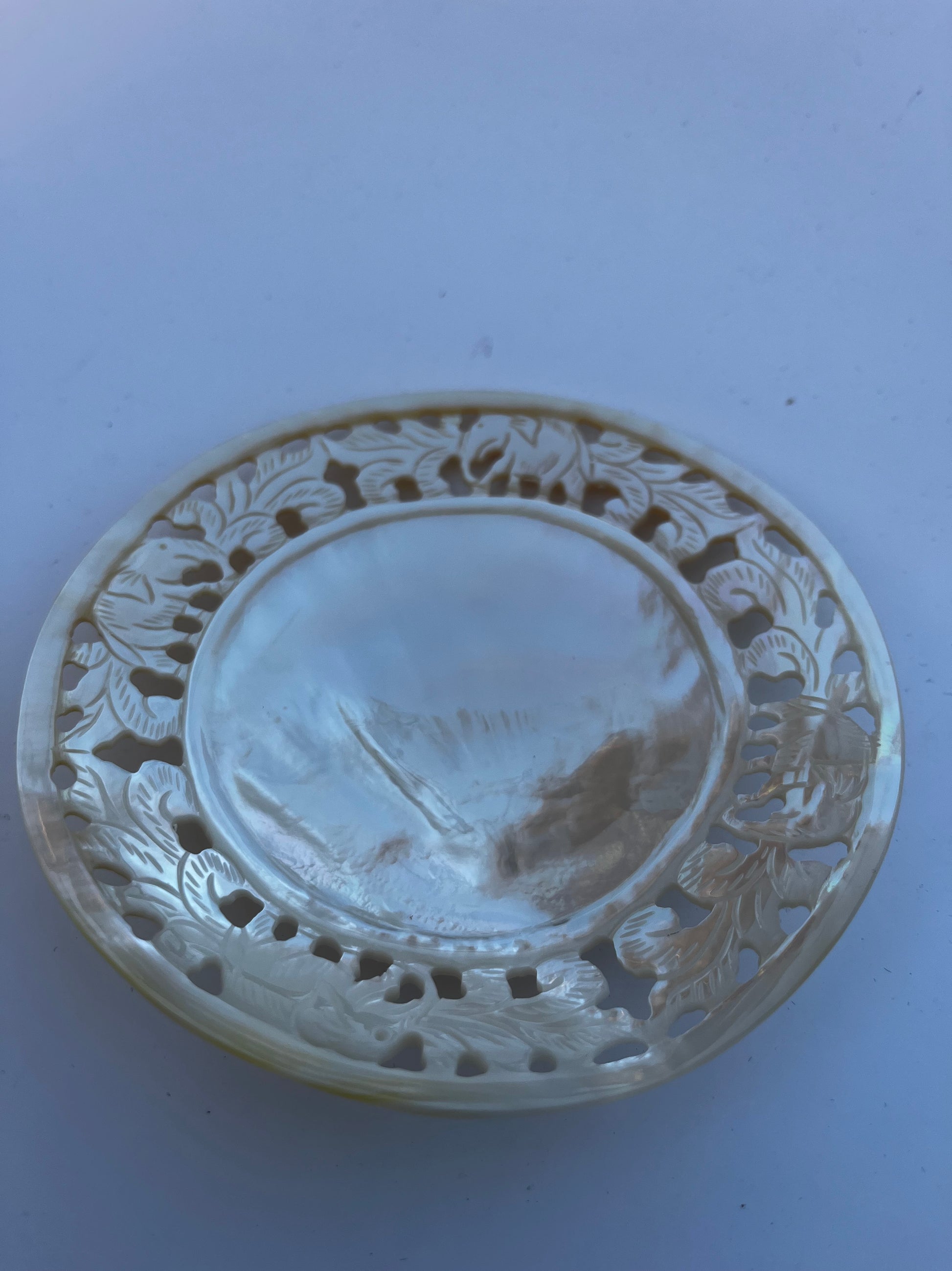 Hand-Carved Mother of Pearl Floral Decorative Dish 14 cm