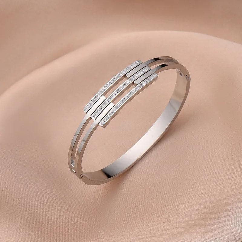 18K Gold Plated Stainless Steel Bangle for Women – Geometric Rhinestone Inlay Bracelet, Classic Glamorous Style, Rose Gold/Gold/Silver, Elegant Gift Jewelry