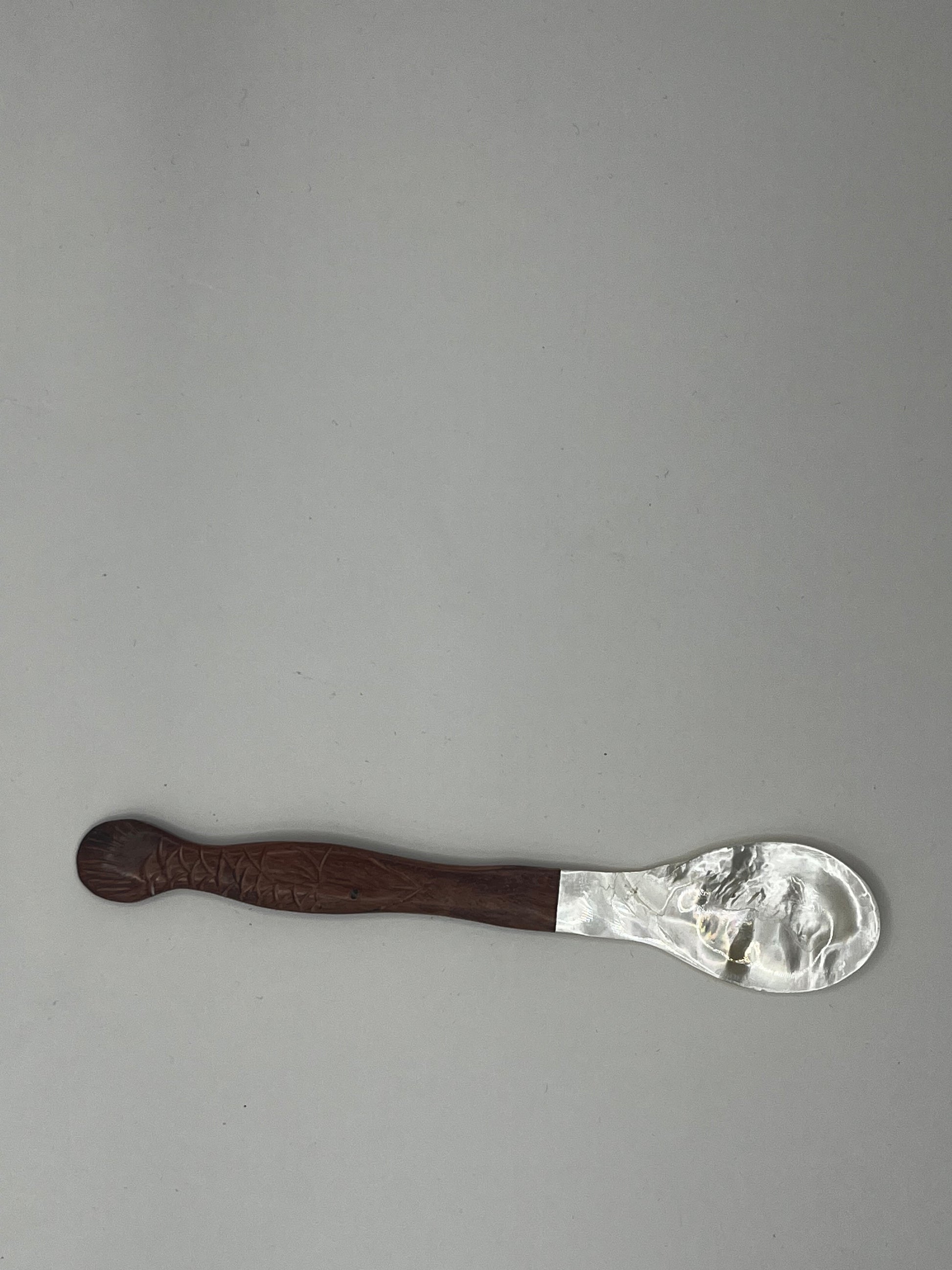 Handmade Carved Mother of Pearl Spoon 15cm – Luxury Fish Handle Tableware
