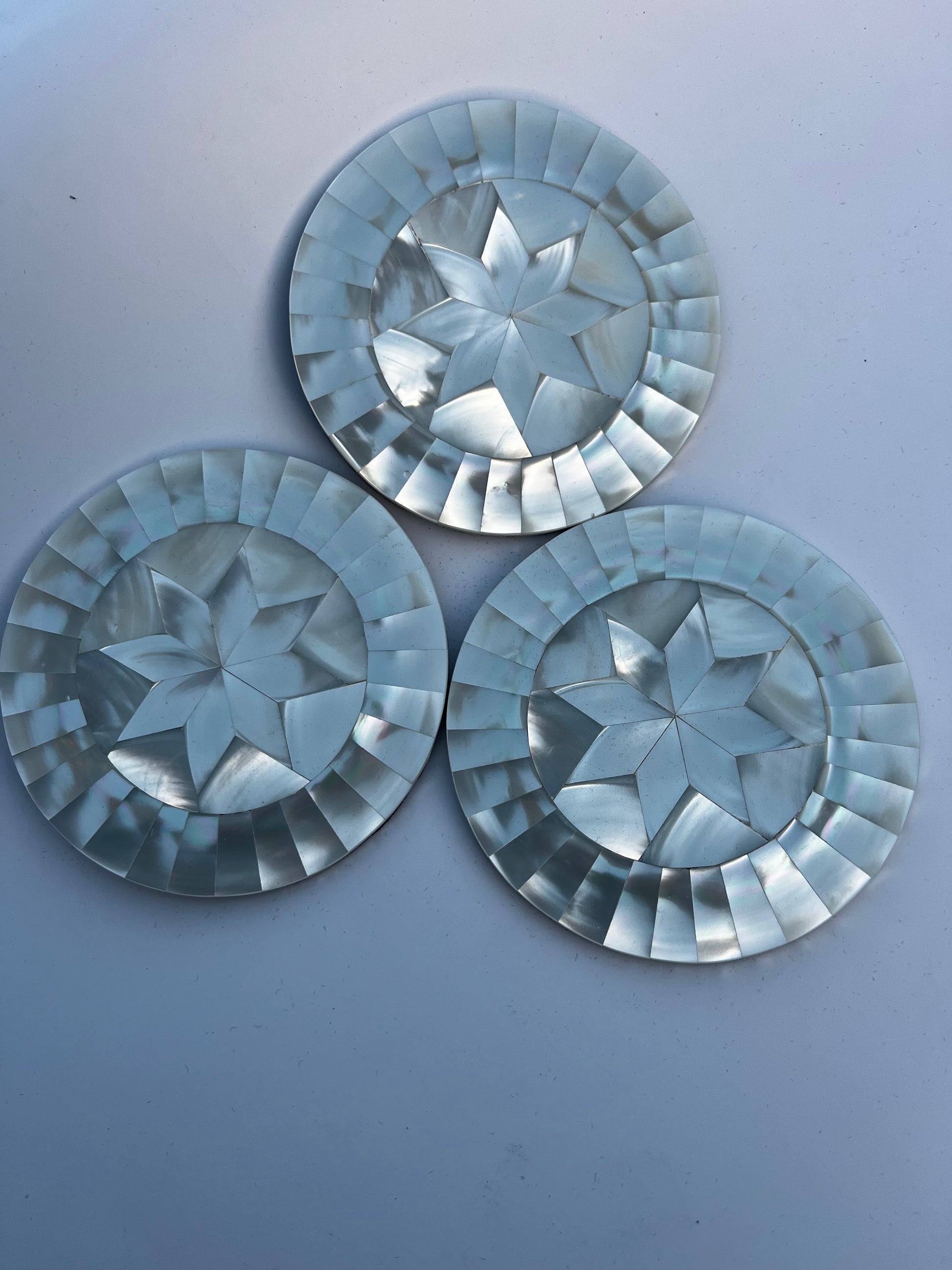 Handmade Mother of Pearl Non-Slip Round shape Coasters - Set of 4 11 cm