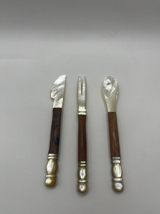 Mother of Pearl Wooden Handle Cutlery set of 3 12cm