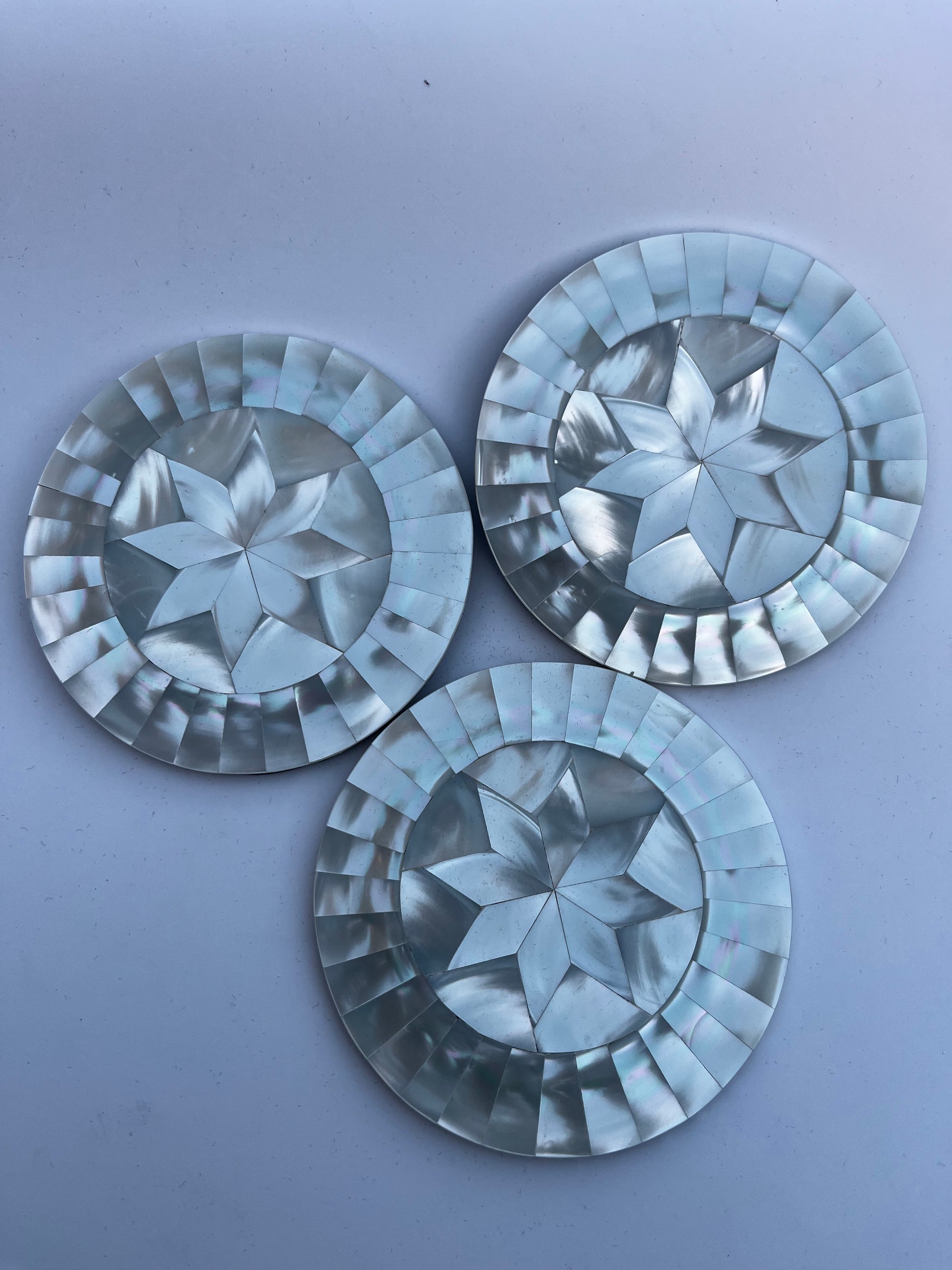 Handmade Mother of Pearl Non-Slip Round shape Coasters - Set of 4 11 cm