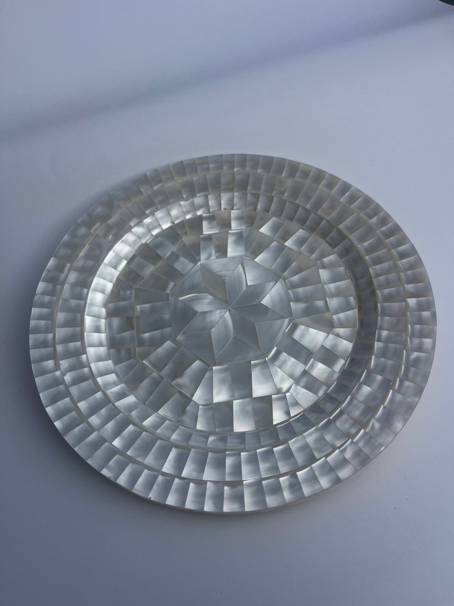 Handcrafted Mother of Pearl Small Round Plate, 19 cm – Double-Sided Decorative Plate with Pearl Top & Bottom”