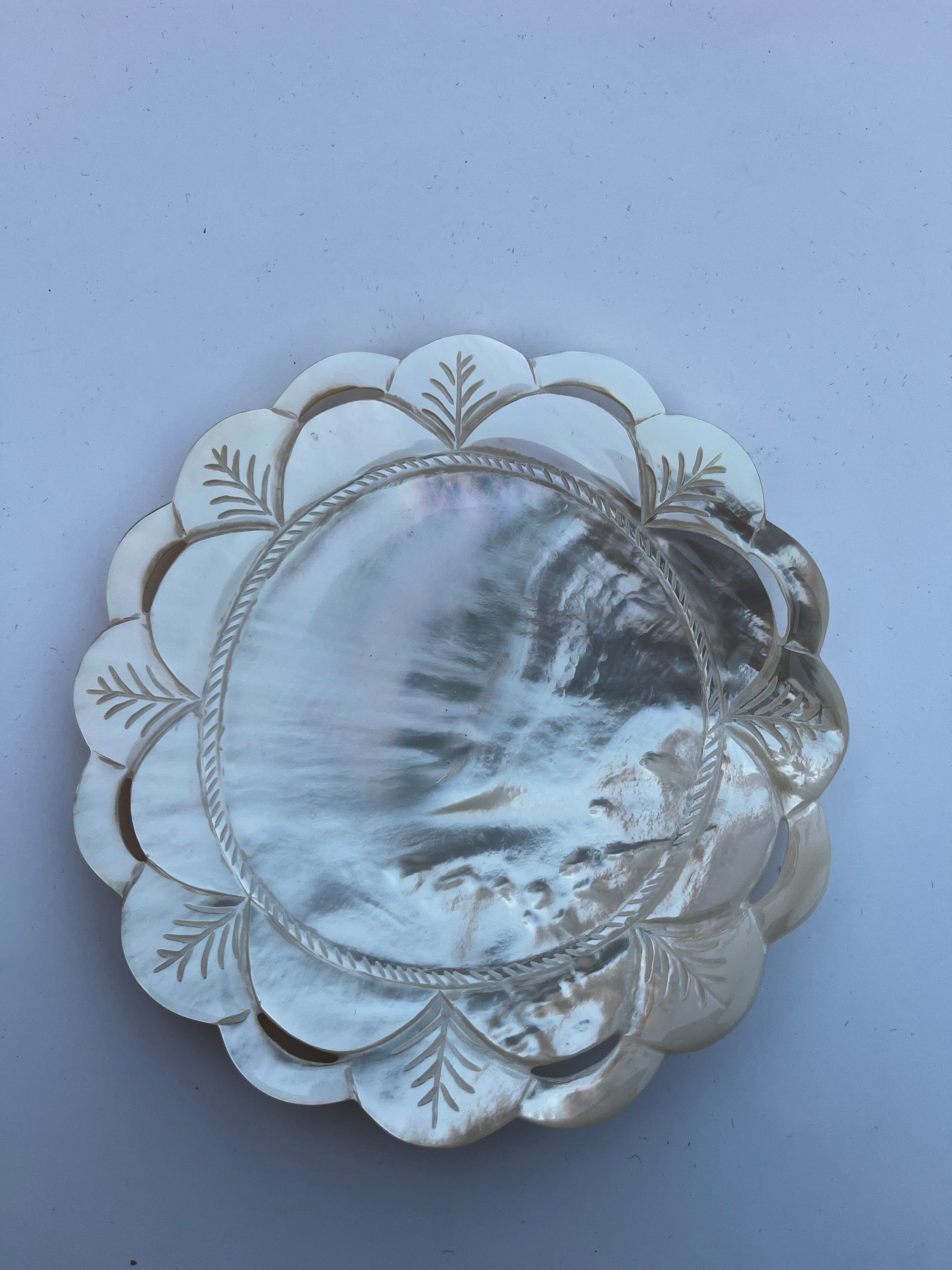 Hand-Carved Mother of Pearl Floral Decorative Dish 14 cm