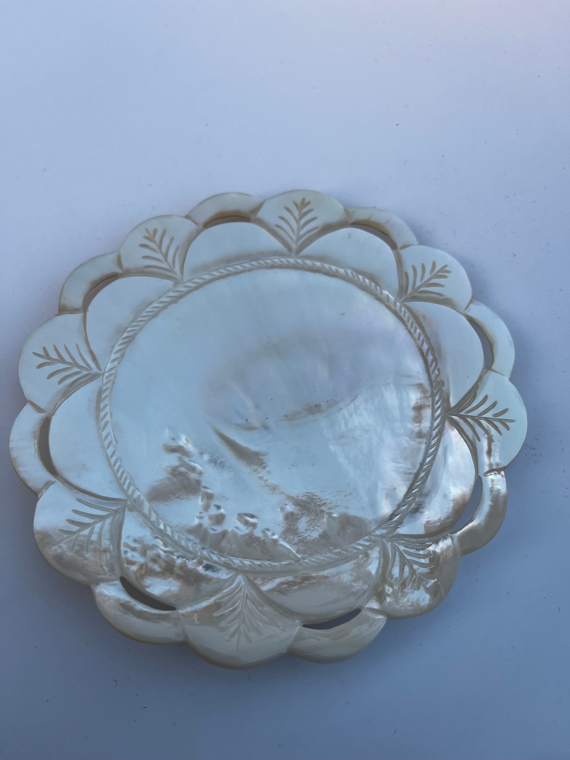 Hand-Carved Mother of Pearl Floral Decorative Dish 14 cm