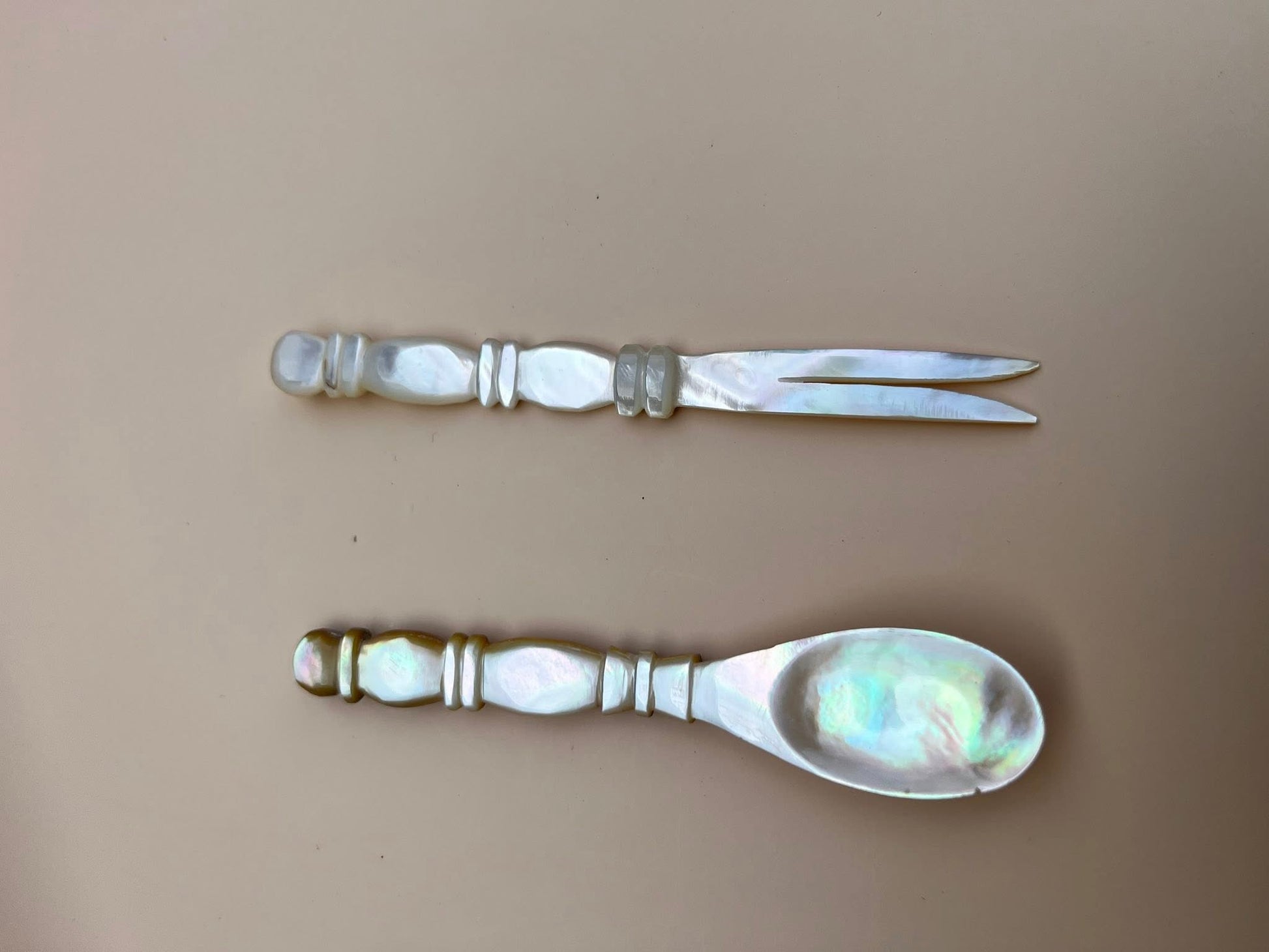 Mother of Pearl Spoon & Fork Set 10cm Fish Design Shell Decorative Gift