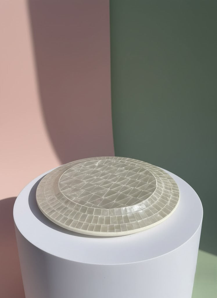 Handcrafted Mother of Pearl Small Round Plate, 19 cm – Double-Sided Decorative Plate with Pearl Top & Bottom”